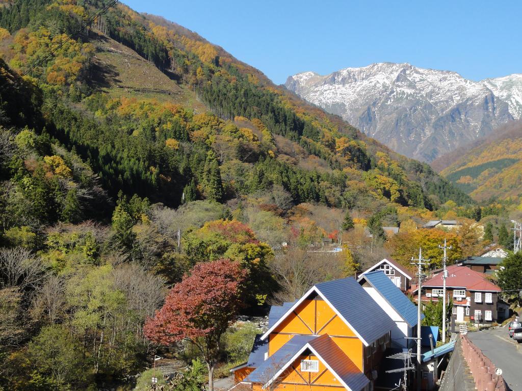 Tanigawadake Raspberry Youth Hostel Minakami Exterior photo